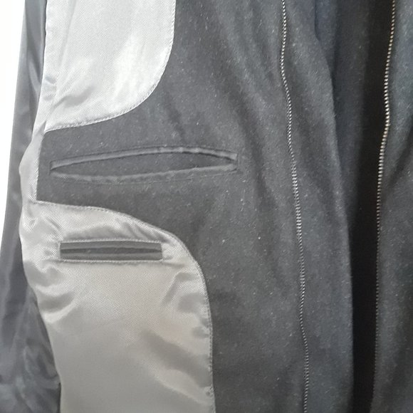 Kenneth Cole. Wool Zip-Up Wool Jacket. Grey. Large - Picture 13 of 15